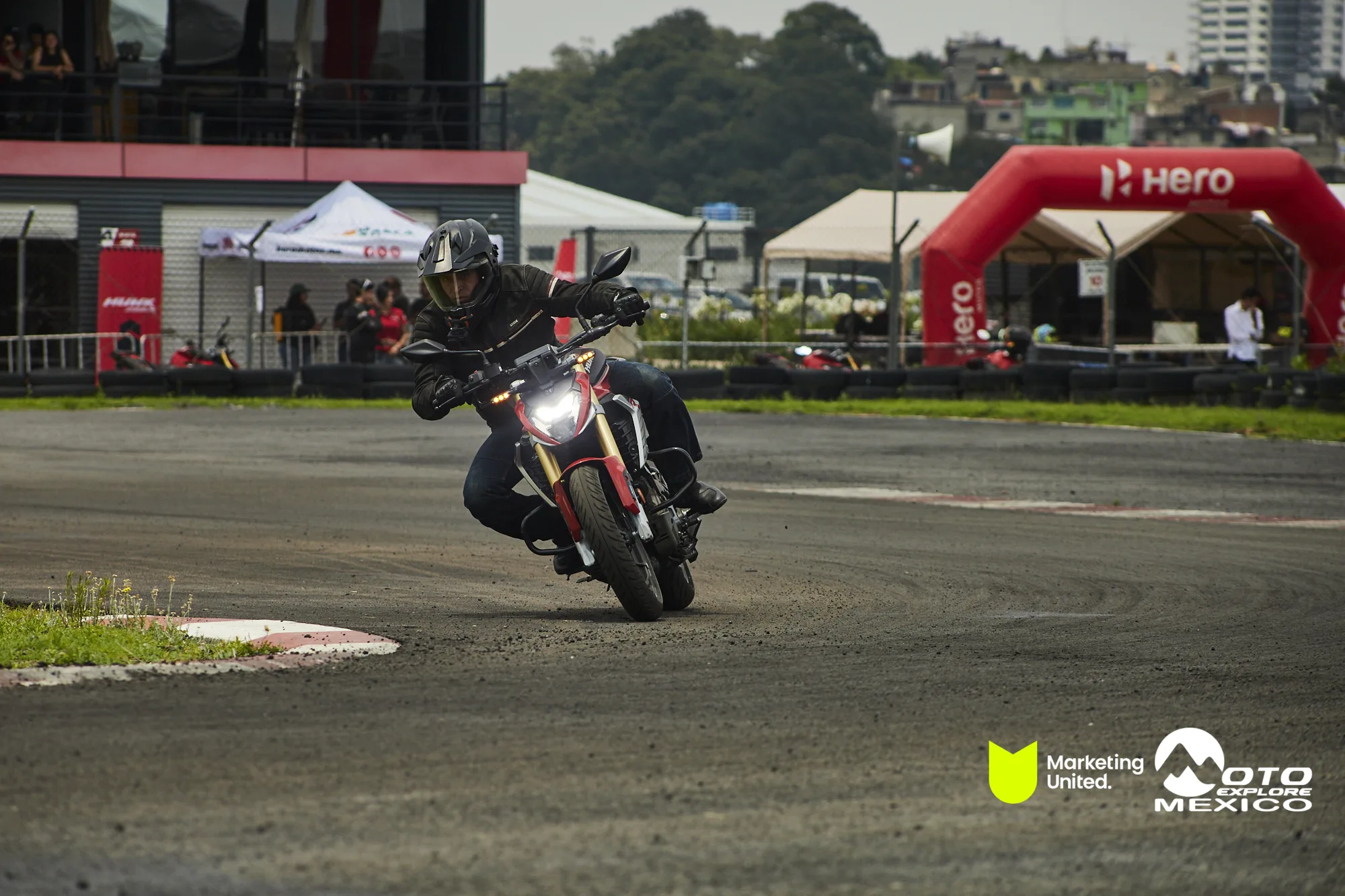 HUNK TRACKDAY 148